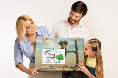 Kurkbord met een afbeelding van een olifant op een tak in een woestijnlandschap