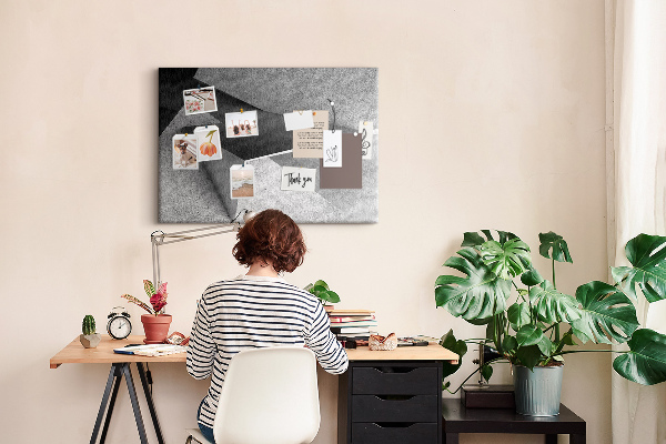 Kurkbord met geometrische vormen in een minimalistische stijl