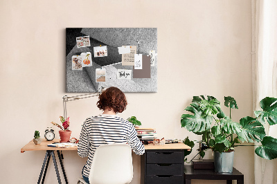 Kurkbord met geometrische vormen in een minimalistische stijl