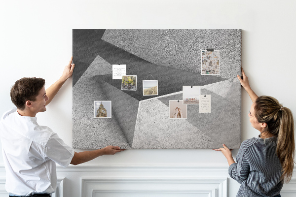 Kurkbord met geometrische vormen in een minimalistische stijl