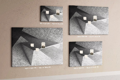 Kurkbord met geometrische vormen in een minimalistische stijl