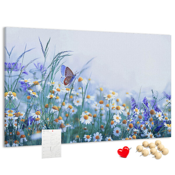 Kurkbord met weidemotief van bloemen en een vlinder