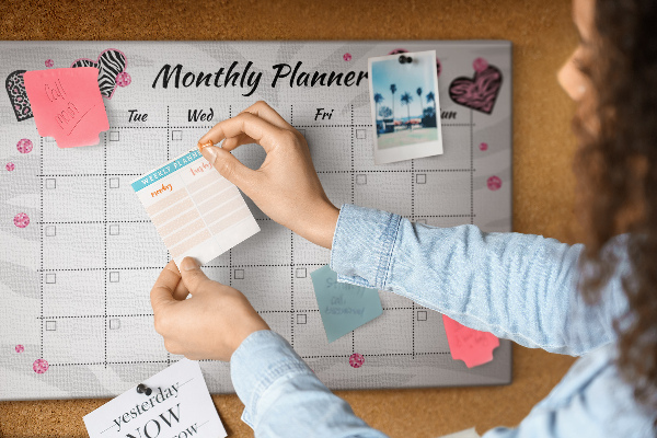 Kurk prikbord maandplanner met hartjes en patronen