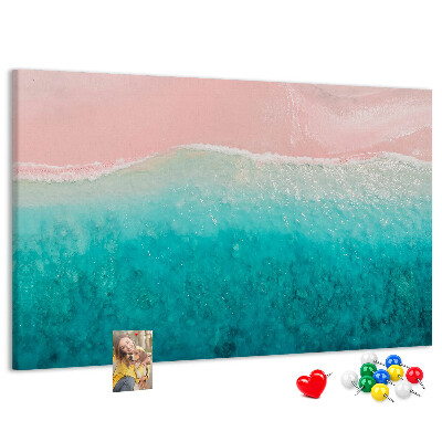 Prikbord oceaangolven op een roze achtergrond