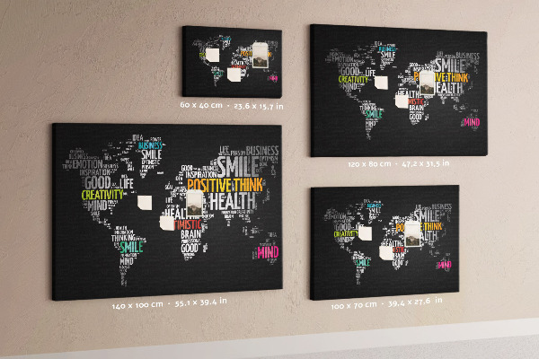Kurkbord wereldkaart met motiverende slogans