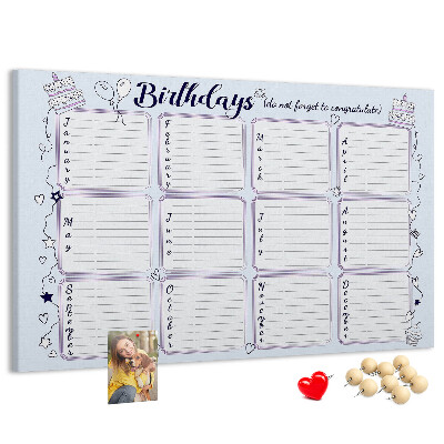 Verjaardagskalender met kleurrijke accenten en prikbord