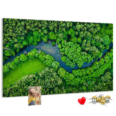 Kurk prikbord met een afbeelding van een groen landschap met een kronkelende rivier