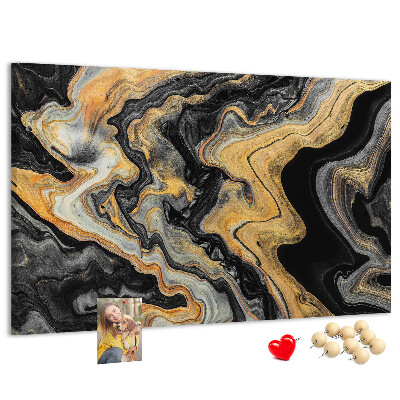 Kurkbord met een abstract patroon van gouden en zwarte golven