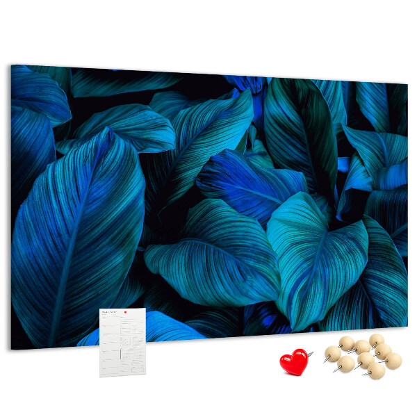 Kurk prikbord met intense bladeren in blauwe tinten