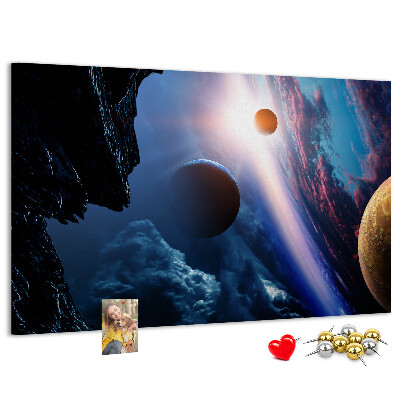 Kurk prikbord met ruimtelandschap met planeten en wolken