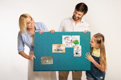 Kurk prikbord met geometrische vormen in blauwe tinten