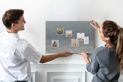 Kurkbord met geometrische driehoeken in grijstinten