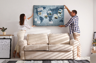 Kurk prikbord oude wereldkaart in blauwe tinten