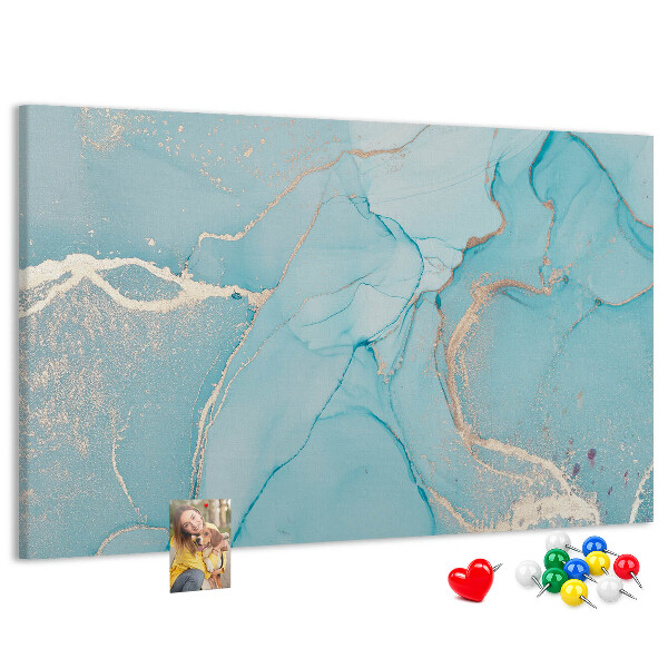 Prikbord met blauw marmerpatroon en fijne adertjes