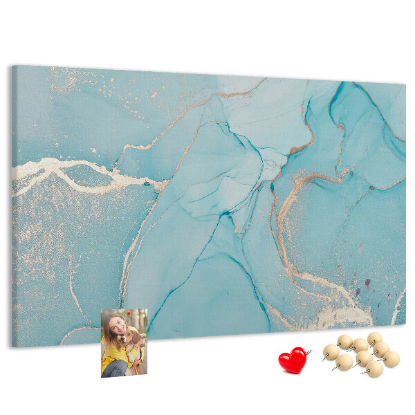 Prikbord met blauw marmerpatroon en fijne adertjes