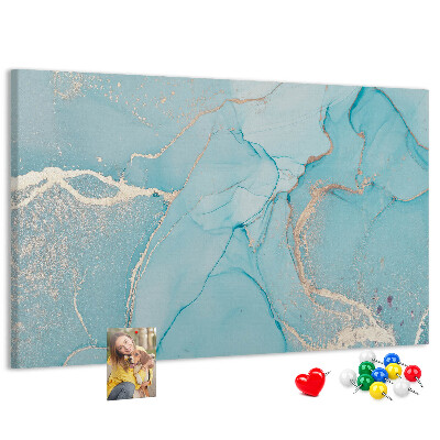 Prikbord met blauw marmerpatroon en fijne adertjes