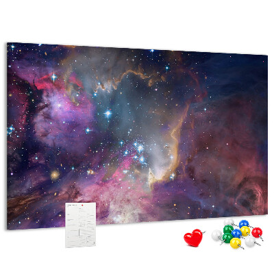 Kurkbord met een afbeelding van een ruimtelandschap met sterren en nevels