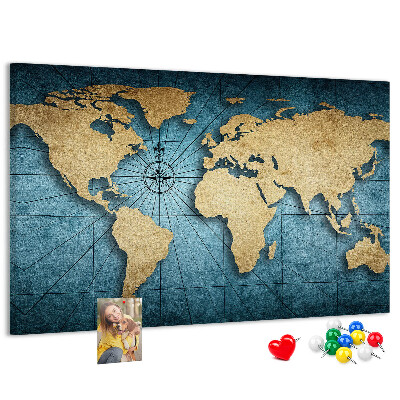 Prikbord oude wereldkaart met kompas