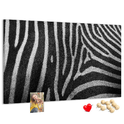 Prikbord met zwart-witte zebrastrepen