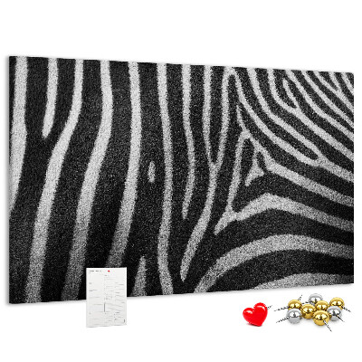 Prikbord met zwart-witte zebrastrepen