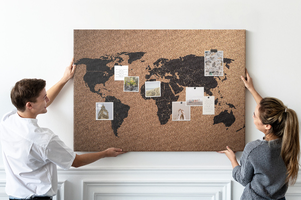 Prikbord wereldkaart van kurk