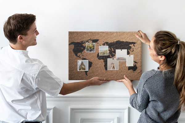 Prikbord wereldkaart van kurk