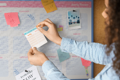 Kurkbord jaarplanner met fruitmotief