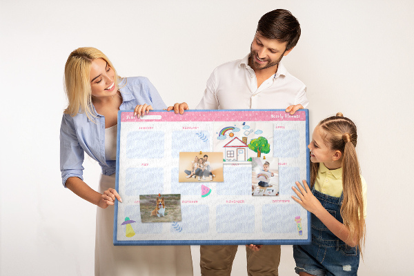 Kurkbord jaarplanner met fruitmotief