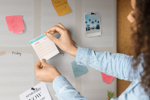 Kurkbord weekplanner met een minimalistisch design