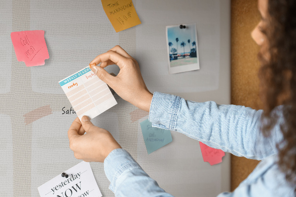 Kurkbord weekplanner met een minimalistisch design