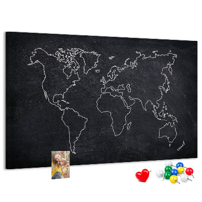 Kurk prikbord met een wereldkaart op een schoolbordachtergrond