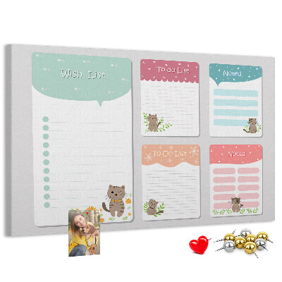Kurken prikbord met schattige katjes op kleurrijke briefjes