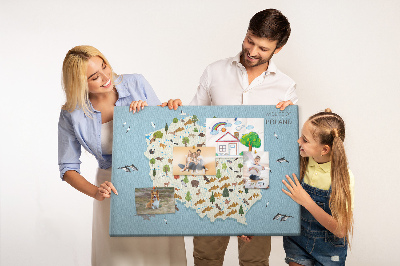 Kurkbord met een kleurrijke kaart van de Poolse fauna