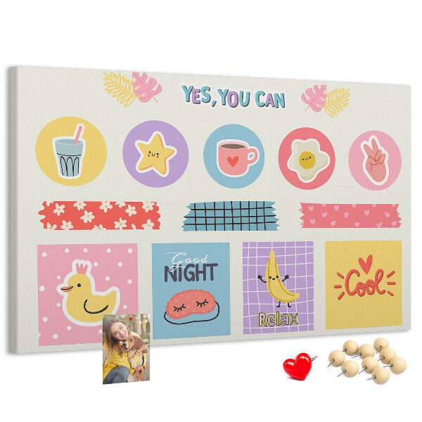 Prikbord met kleurrijke motieven en positieve slogans