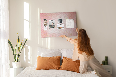 Prikbord roze achtergrond met subtiele gouden accenten