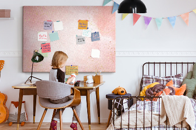 Prikbord roze achtergrond met subtiele gouden accenten