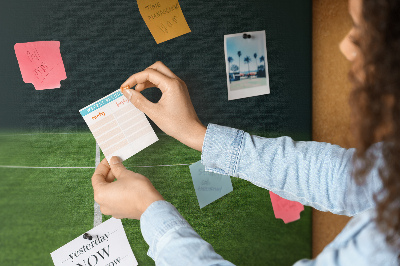 Kurk prikbord voetbalveld met belijning en gras