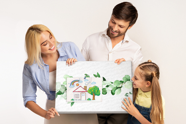 Prikbord met groene bladeren op een lichte achtergrond