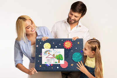Kurk prikbord met een ruimtereis langs kleurrijke planeten