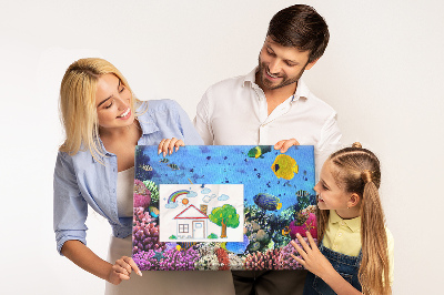 Prikbord met een tropische wereld vol onderwaterkleuren en vissen