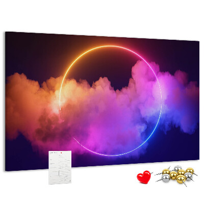 Prikbord met kleurrijke wolken en een neonkleurige cirkel