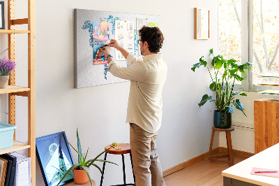 Prikbord met trefwoorden over positief denken