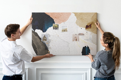 Kurkbord met abstracte stippen in gedempte kleuren