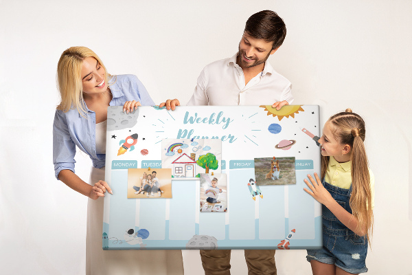 Prikbord ruimteweekkalender met raketten