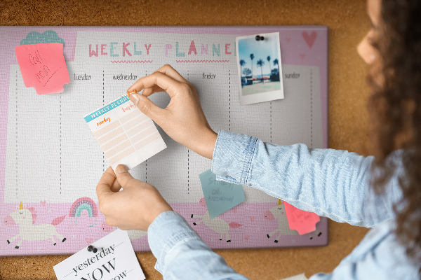 Prikbord weekplanner met eenhoorn en regenboog