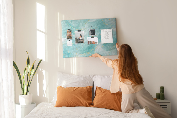 Kurkbord met fijne golven in turquoise tinten