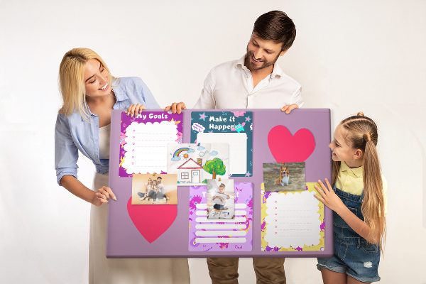 Prikbord kleurrijke notitieboekjes met hartmotief
