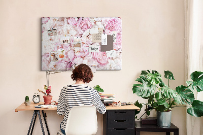 Prikbord met bloemenpatroon in verschillende tinten roze