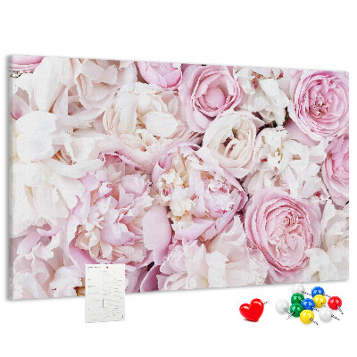Prikbord met bloemenpatroon in verschillende tinten roze