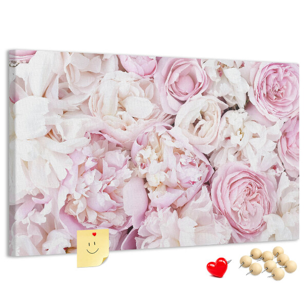 Prikbord met bloemenpatroon in verschillende tinten roze